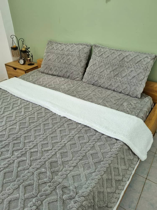 روتختی مخمل طرح گیس بافت ۴ تکه دونفره